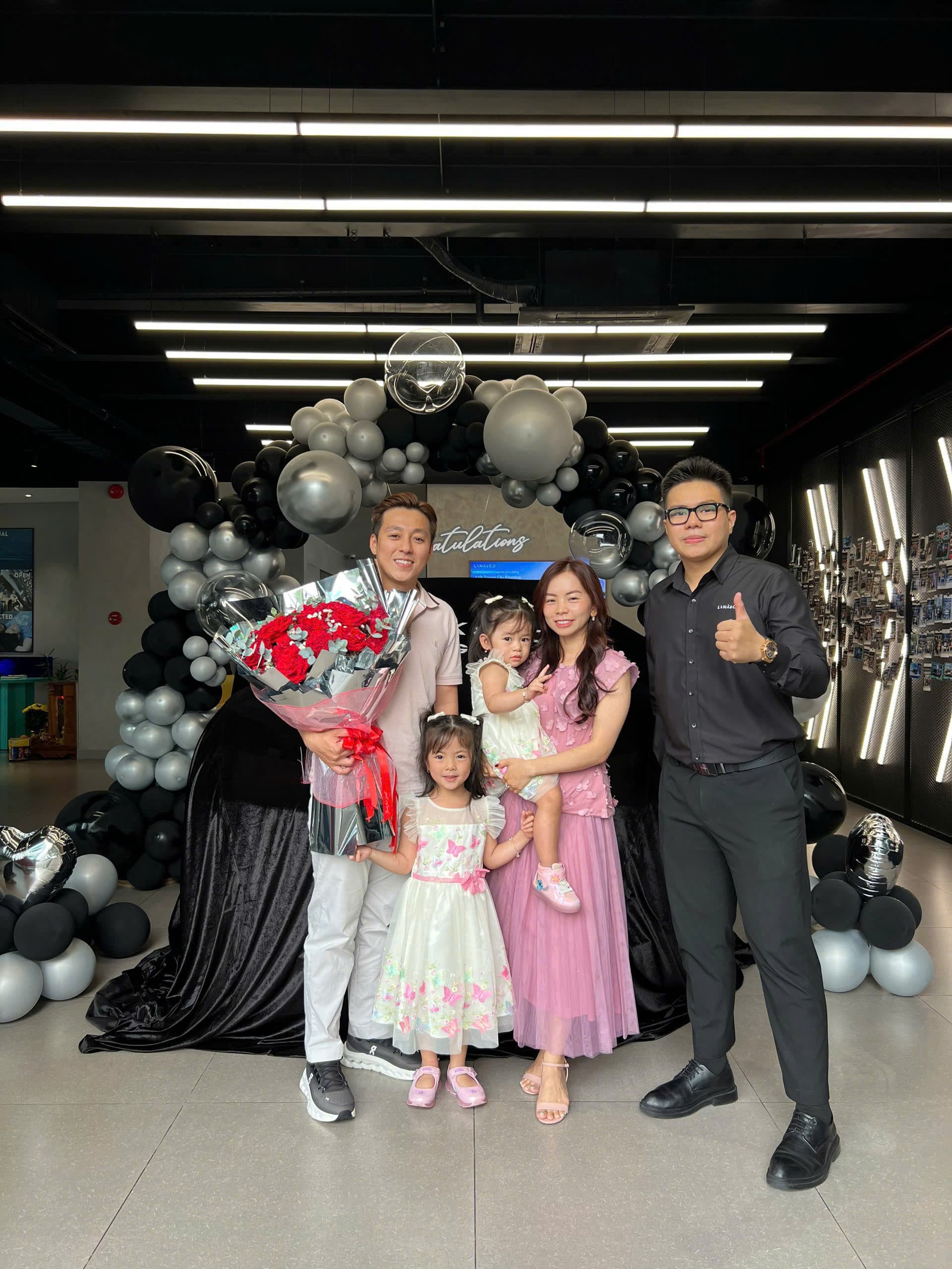 Lễ bàn giao xe Lynk & Co tại showroom